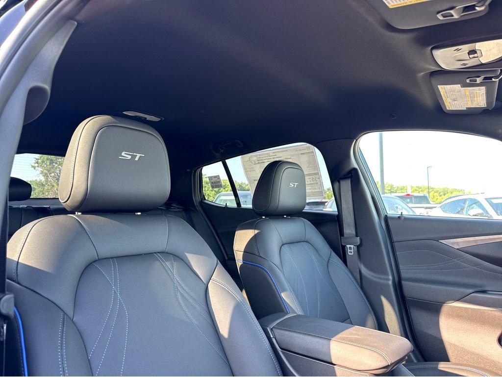 New 2026 Buick Envista Sport Touring w/ Convenience I Package FWD image 5