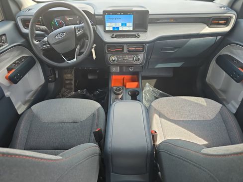 Used 2024 Ford Maverick XLT w/ XLT Luxury Package image 9