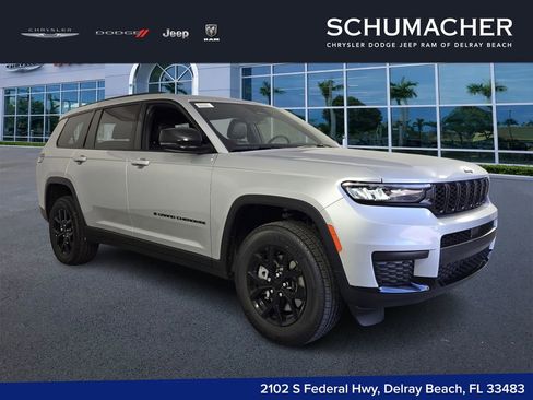 New 2025 Jeep Grand Cherokee L Laredo RWD image 1