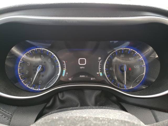 Used 2020 Chrysler Pacifica Limited w/ 8-pass Seating Package FWD image 27