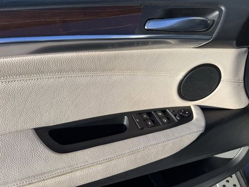 Used 2011 BMW X5 xDrive35i image 18