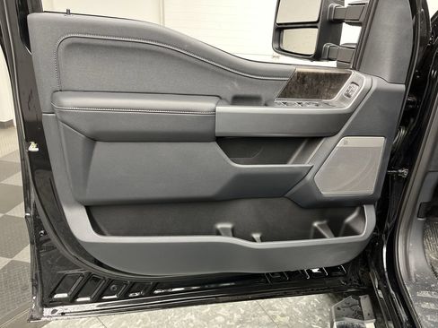 New 2026 Ford F250 Lariat w/ Lariat Premium Package AWD/4WD image 9