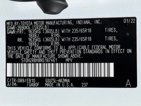 Used 2022 Toyota Highlander XLE AWD/4WD image 57