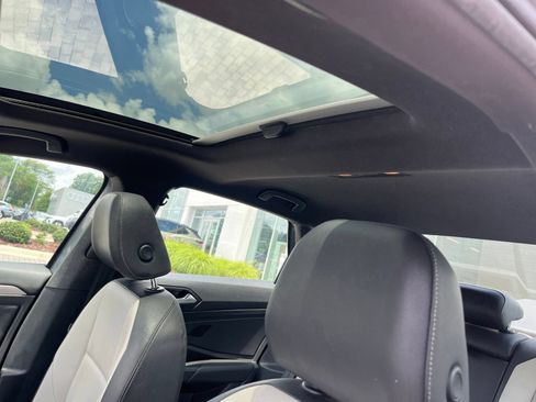 Used 2019 Volkswagen Jetta R-Line w/ R-Line Cold Weather Package FWD image 36