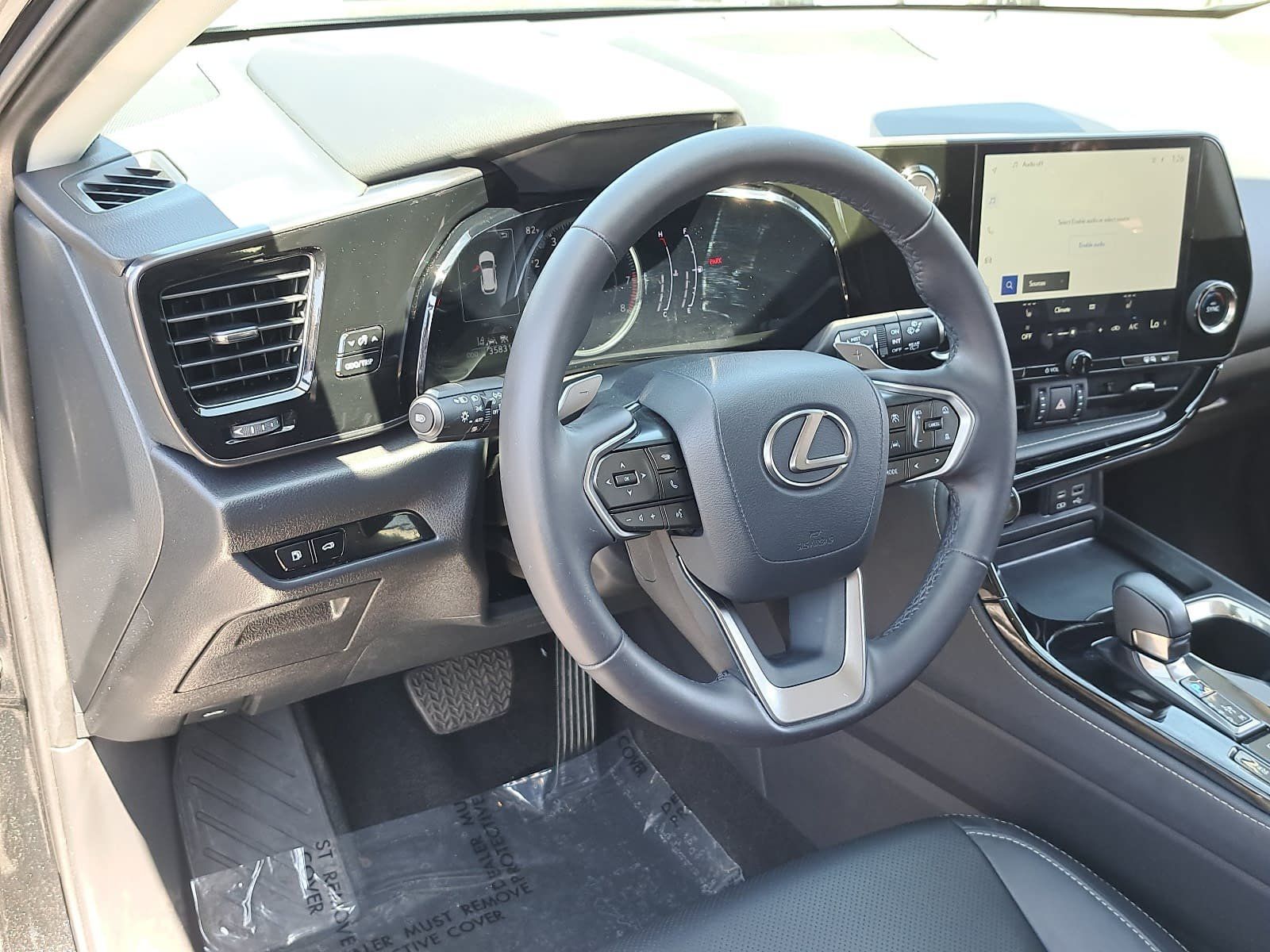 Used 2024 Lexus NX 250 FWD image 17