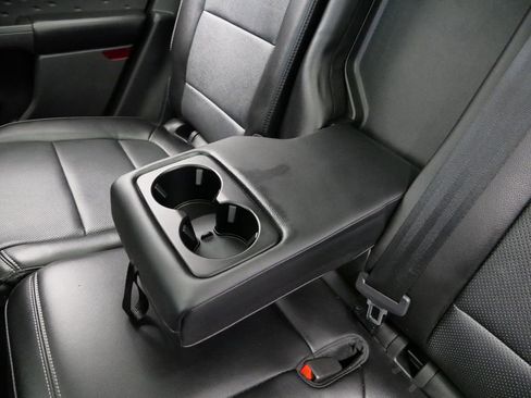 Used 2020 Ford Escape Titanium image 13