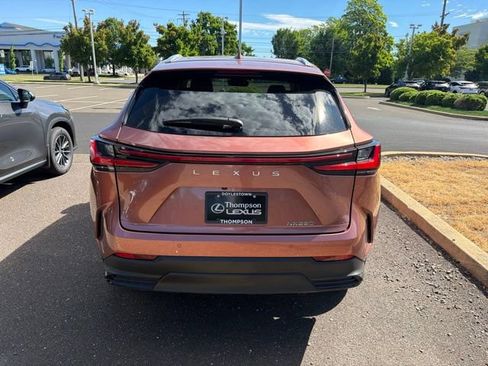 Used 2025 Lexus NX 250 FWD w/ Towing Package (2000 Lbs) image 5
