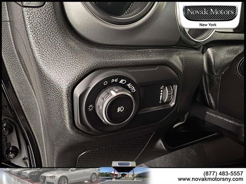 Used 2023 Jeep Wrangler Sport S image 15