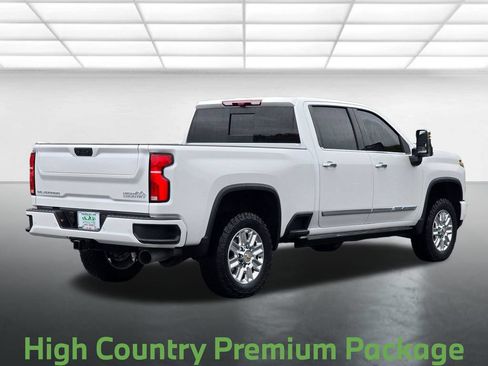 Used 2025 Chevrolet Silverado 2500 High Country w/ High Country Premium Package AWD/4WD image 18