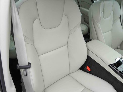 Used 2024 Volvo S60 T8 Plus w/ Climate Package image 13