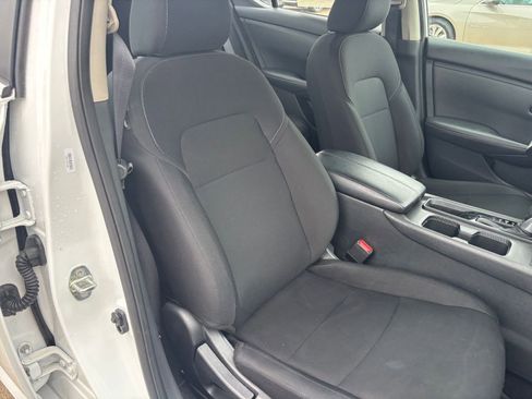 Used 2025 Nissan Sentra S image 34