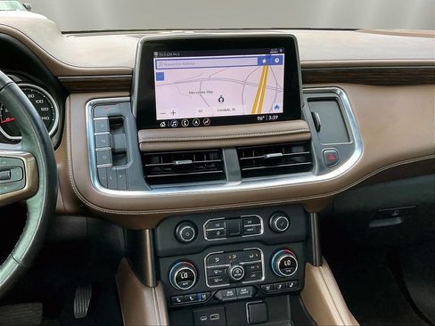 Used 2021 Chevrolet Tahoe High Country AWD/4WD image 11