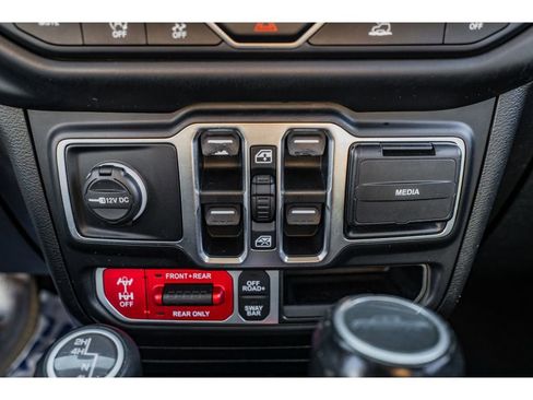 Used 2020 Jeep Gladiator Rubicon image 15