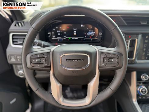 Used 2023 GMC Yukon Denali image 19