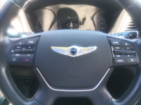 Used 2015 Hyundai Genesis 5.0 RWD image 21