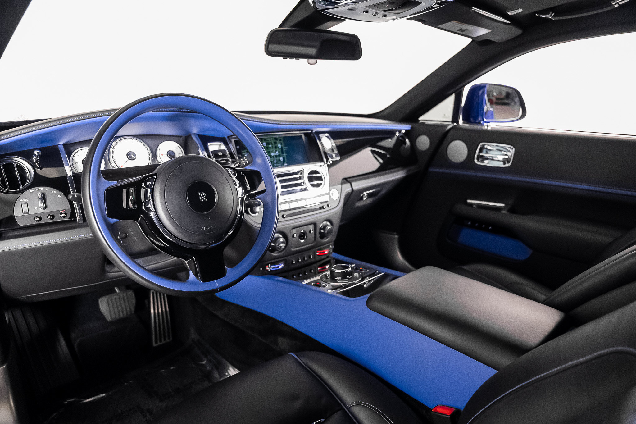 Used 2020 Rolls-Royce Wraith RWD image 2