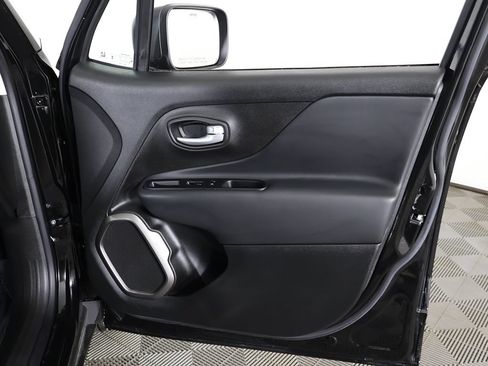 Used 2023 Jeep Renegade Latitude AWD/4WD image 22