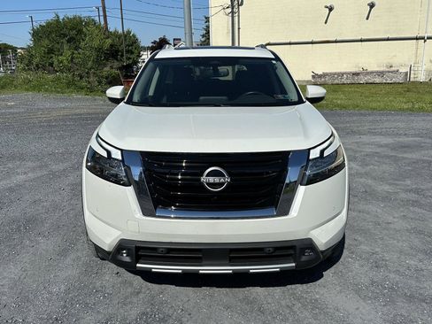 Used 2022 Nissan Pathfinder SL w/ SL Premium Package AWD/4WD image 3