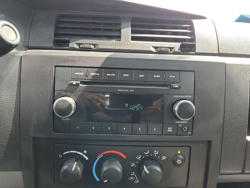 Used 2011 Dodge Dakota Big Horn RWD image 12