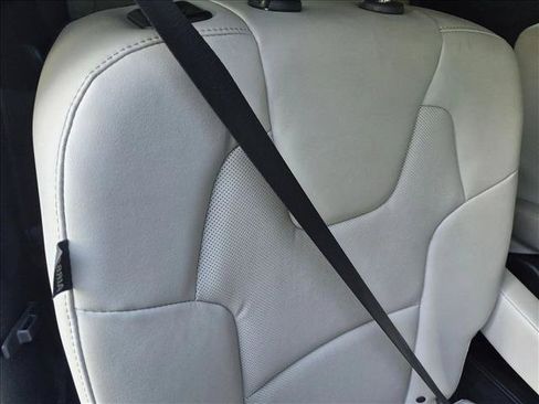 Used 2023 Kia Telluride S FWD image 18