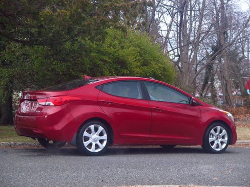 Used 2012 Hyundai Elantra Limited w/ Technology Pkg 5 image 4