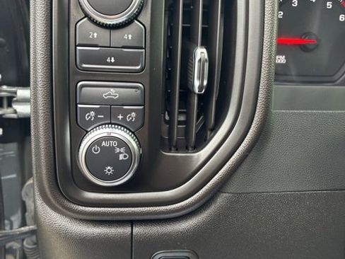 Used 2025 GMC Sierra 2500 Pro image 13