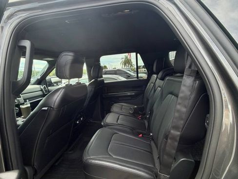 Used 2019 Ford Expedition Limited w/ Equipment Group 302A RWD image 7