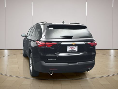 Used 2023 Chevrolet Traverse LT FWD image 6