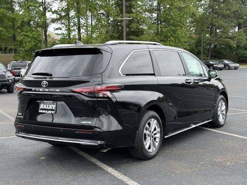 New 2026 Toyota Sienna Limited AWD/4WD image 19