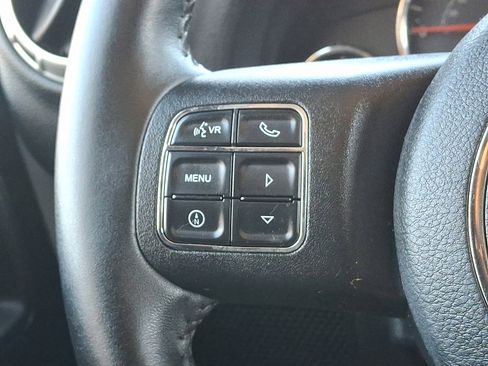 Used 2018 Jeep Wrangler Unlimited Rubicon w/ Connectivity Group image 22