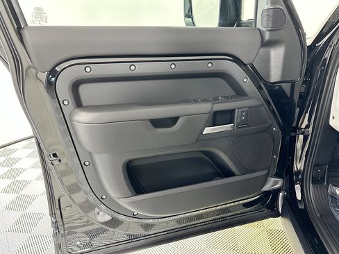 Used 2025 Land Rover Defender 110 S AWD/4WD image 14