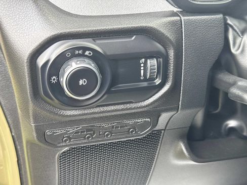 Used 2025 Jeep Wrangler Unlimited Sport AWD/4WD image 27