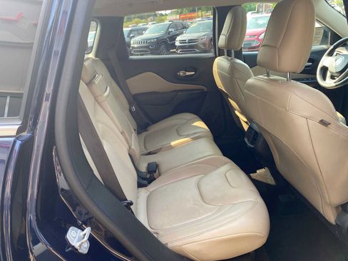 Used 2015 Jeep Cherokee Limited AWD/4WD image 28