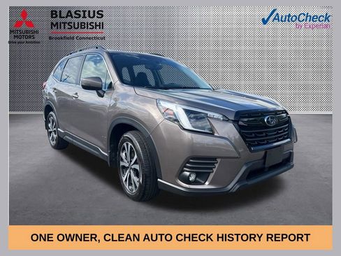 Used 2024 Subaru Forester Limited AWD/4WD image 1