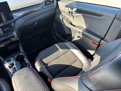 Used 2023 Ford Escape ST-Line w/ Tech Pack #1 image 15