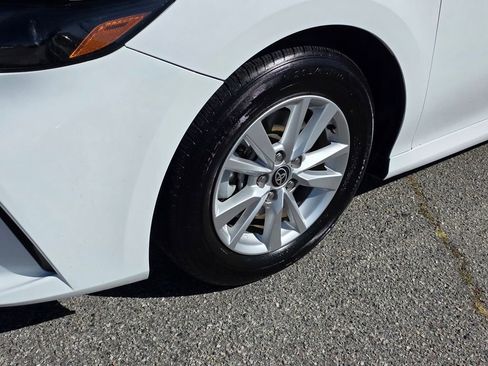Used 2025 Toyota Camry LE image 11