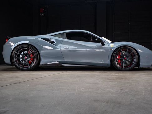 Used 2016 Ferrari 488 GTB RWD image 13