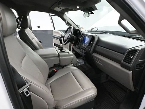 Used 2021 Ford F250 XL w/ Power Equipment Group image 46