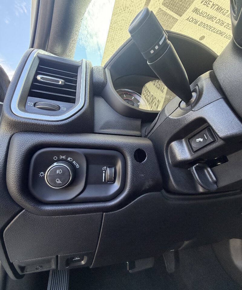Used 2022 RAM 2500 Big Horn w/ Level C Equiment Group AWD/4WD image 24
