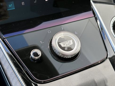 New 2025 Cadillac Escalade IQ Sport 2 w/ LPO, ONYX Package image 29