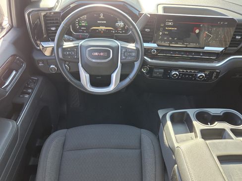 Certified 2026 GMC Sierra 1500 Elevation RWD image 11