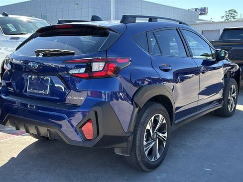 Used 2025 Subaru Crosstrek 2.0i Premium image 5