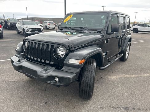 Used 2018 Jeep Wrangler Unlimited Sport S AWD/4WD image 3