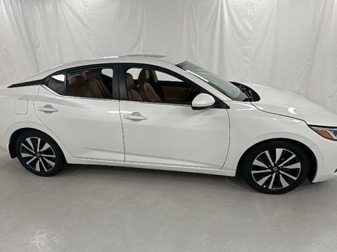 Used 2023 Nissan Sentra SV w/ SV Premium Package image 2