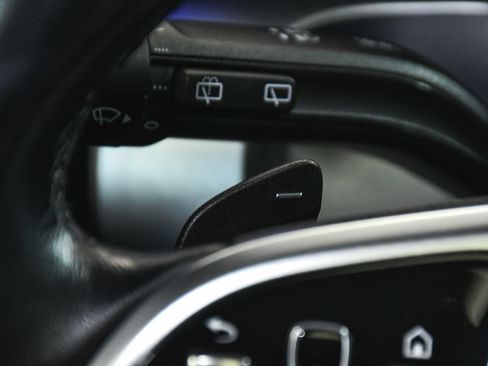 Used 2022 Mercedes-Benz GLB 250 4MATIC image 33