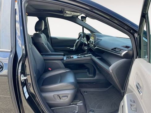 Used 2021 Toyota Sienna XSE AWD/4WD image 15