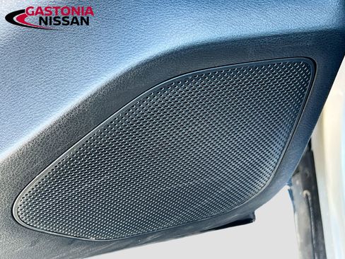 Used 2023 Nissan Rogue SV image 23