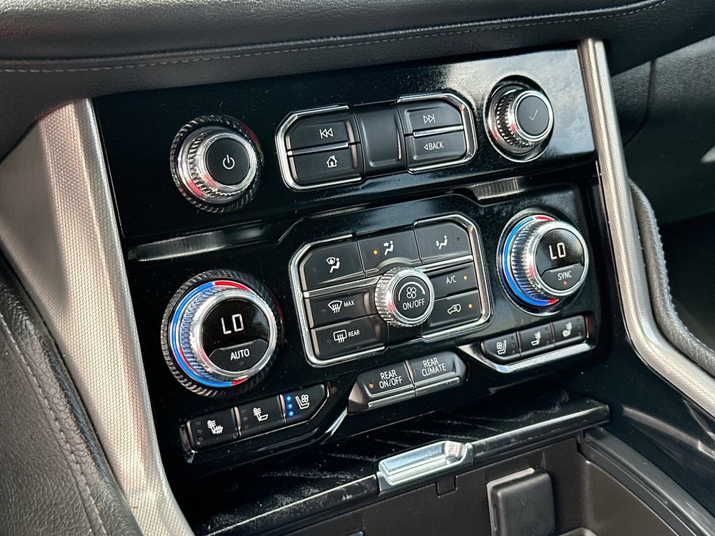 Used 2024 GMC Yukon Denali AWD/4WD image 15