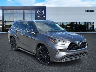 Used 2022 Toyota Highlander Limited