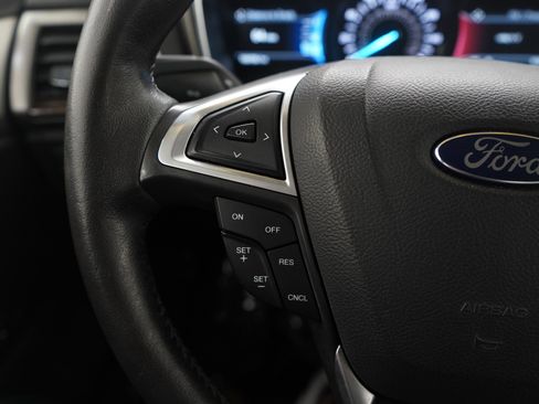 Used 2015 Ford Fusion SE w/ Equipment Group 202A image 23